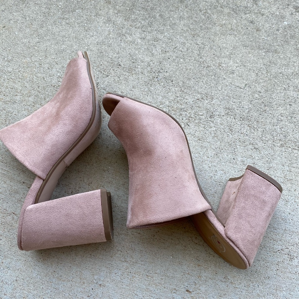 Barely worn mules nudeish pink color